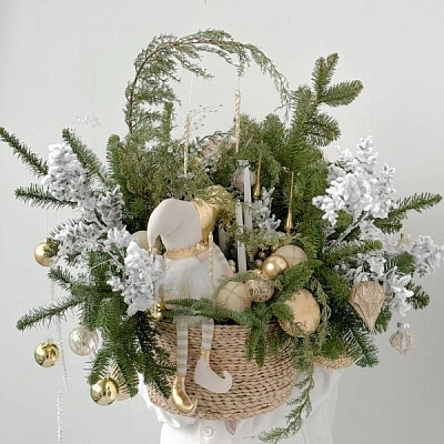 Новогодняя композиция с гномом